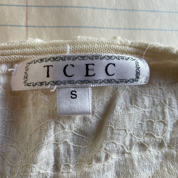 Cream/off white lace tank top (small) - Picture 2 of 5